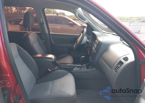 2005 Ford Escape Xls из США, поврежденный, VIN 1FMYU92Z15KC45047